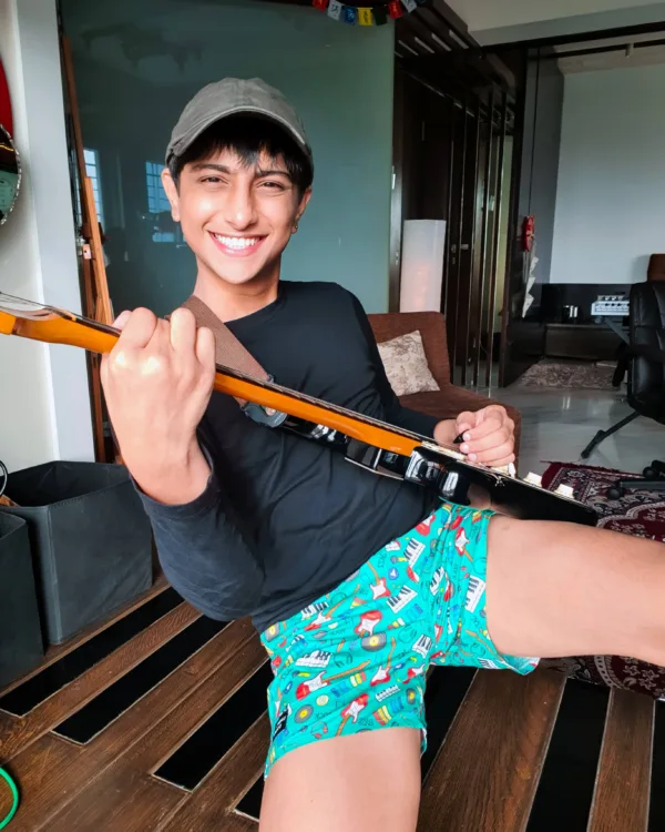 Man with a guitar in Whats Down Green Musical printed boxers. Photo 1