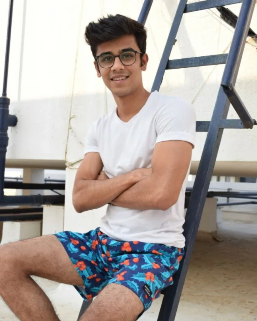 Blue Mistletoe Mens Boxers. Whats Down men's printed cotton poplin boxers, front view